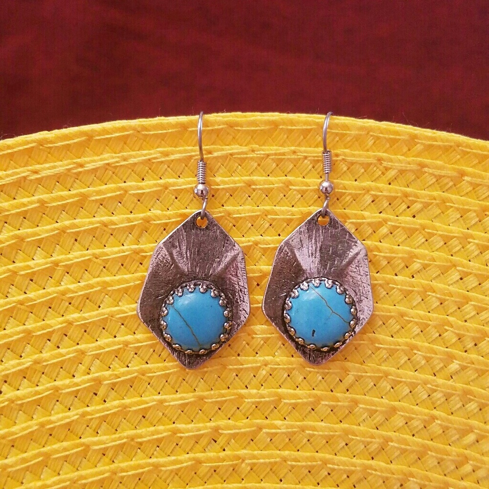 Casual earrings